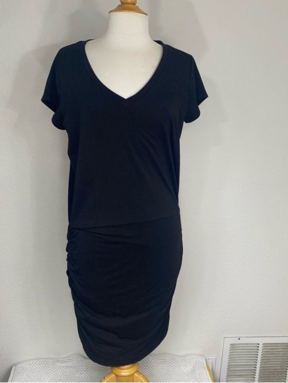 Athleta Womens Black Soft V Neck Short Sleeve Ruched Stretch Dress Casual Size L